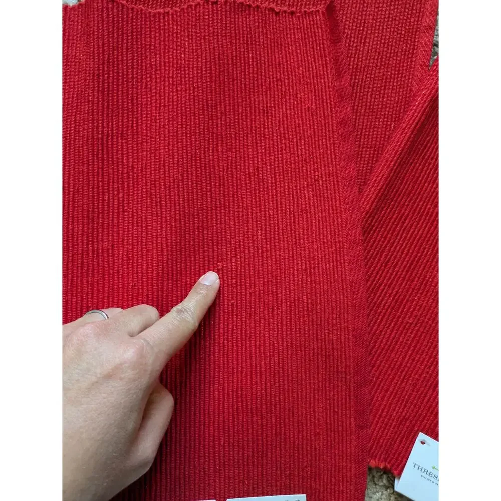 4 NWT Threshold Placemat Machine Washable 14X19in Cotton Red Metallic Christmas